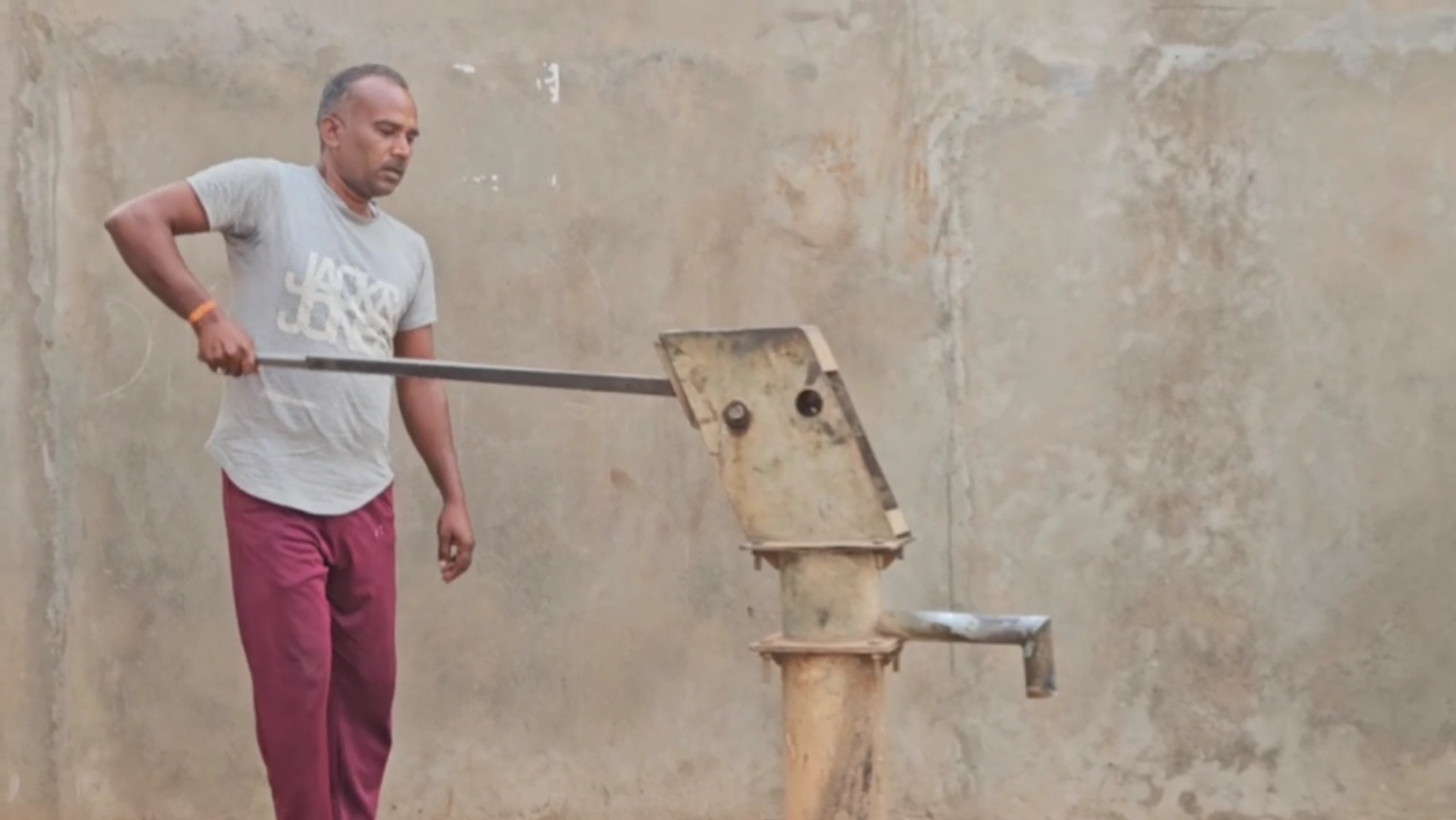 3000 hand pump Water supply stop