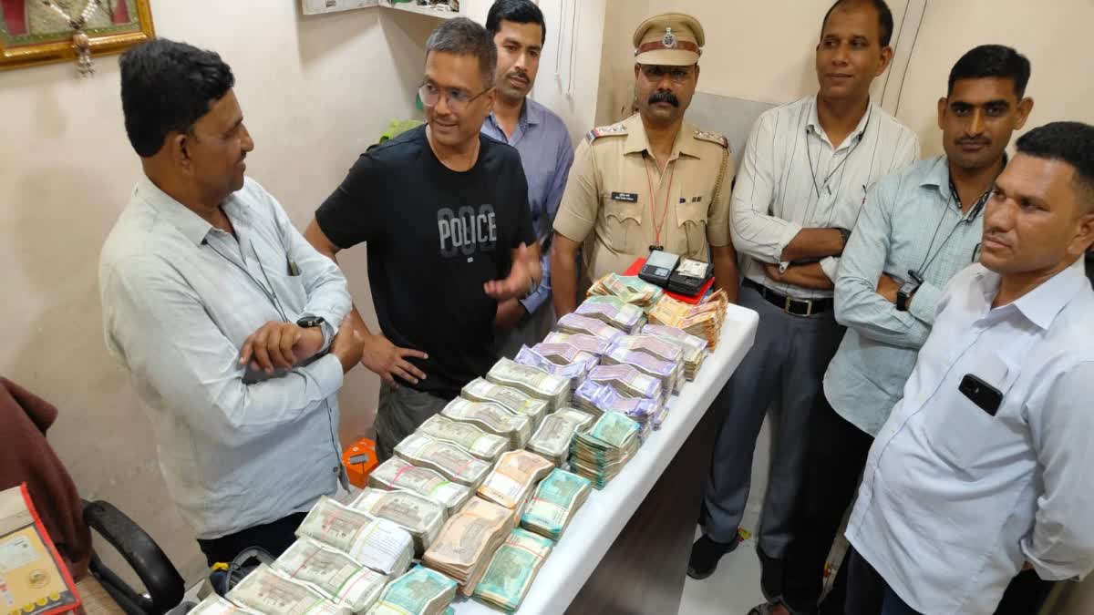 Police seize Rs 39 Lakh