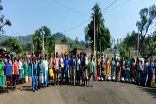 Villagers Blocked Road In Pakur