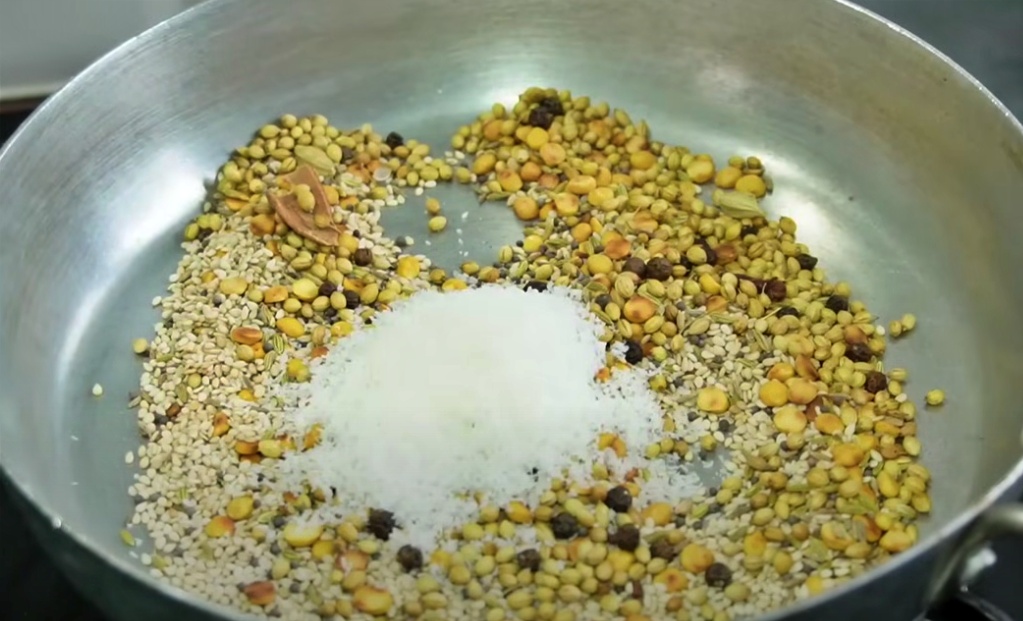 Green Chilli Gravy Curry