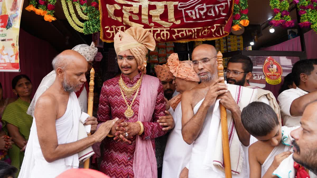 RATLAM BOY TAKES JAIN DIKSHA