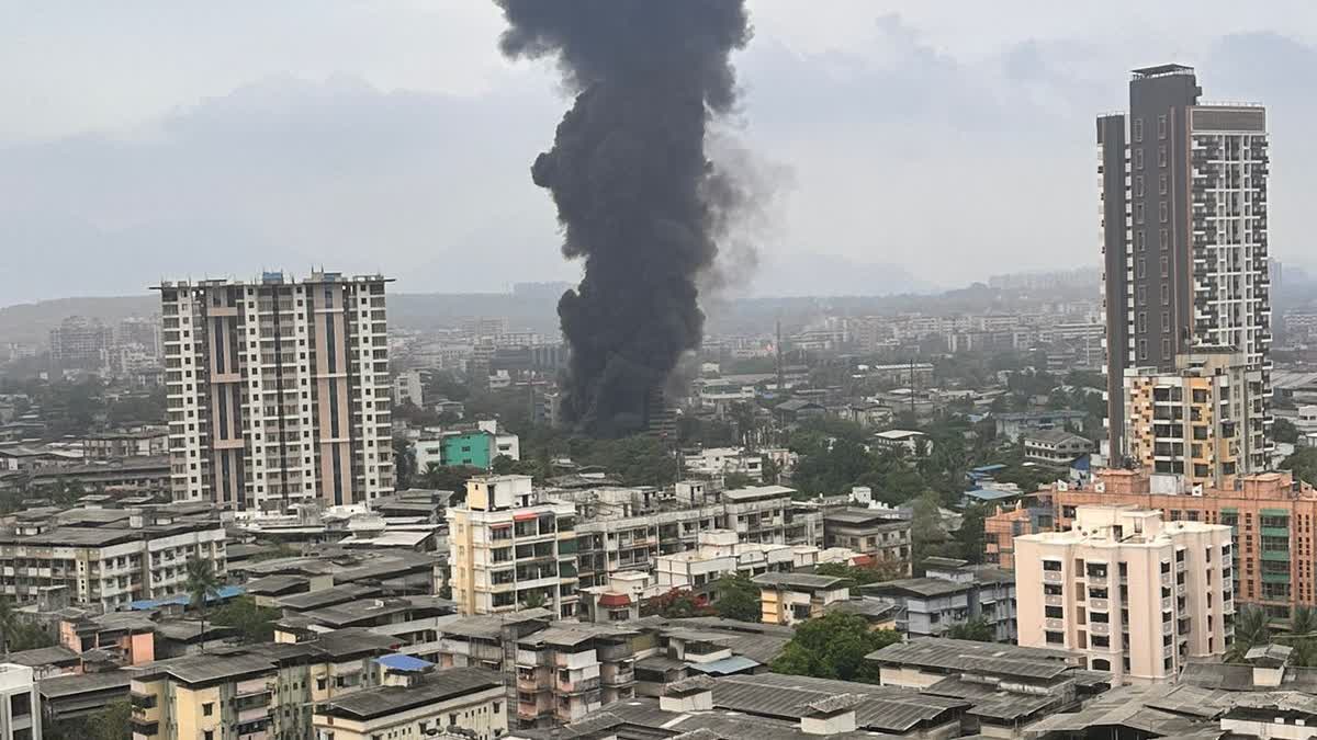 MASSIVE FIRE BROKE OUT AT CHEMICAL COMPANY IN THANE'S MIDC AREA