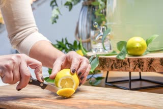 Avoid Eating These Foods With Lemon