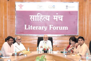 हिंदी कहानी पाठ का आयोजन में मौजूद कहानीकार