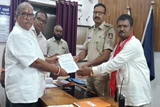 ಬೆಳಗಾವಿಯಲ್ಲಿ ಸಿಎಂ ಸಿದ್ದರಾಮಯ್ಯ ವಿರುದ್ಧ ದೂರು ನೀಡಿದ ಗಡಾದ