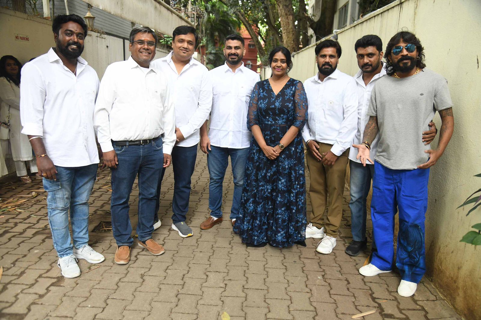 'Eltu Mutta' Film Team