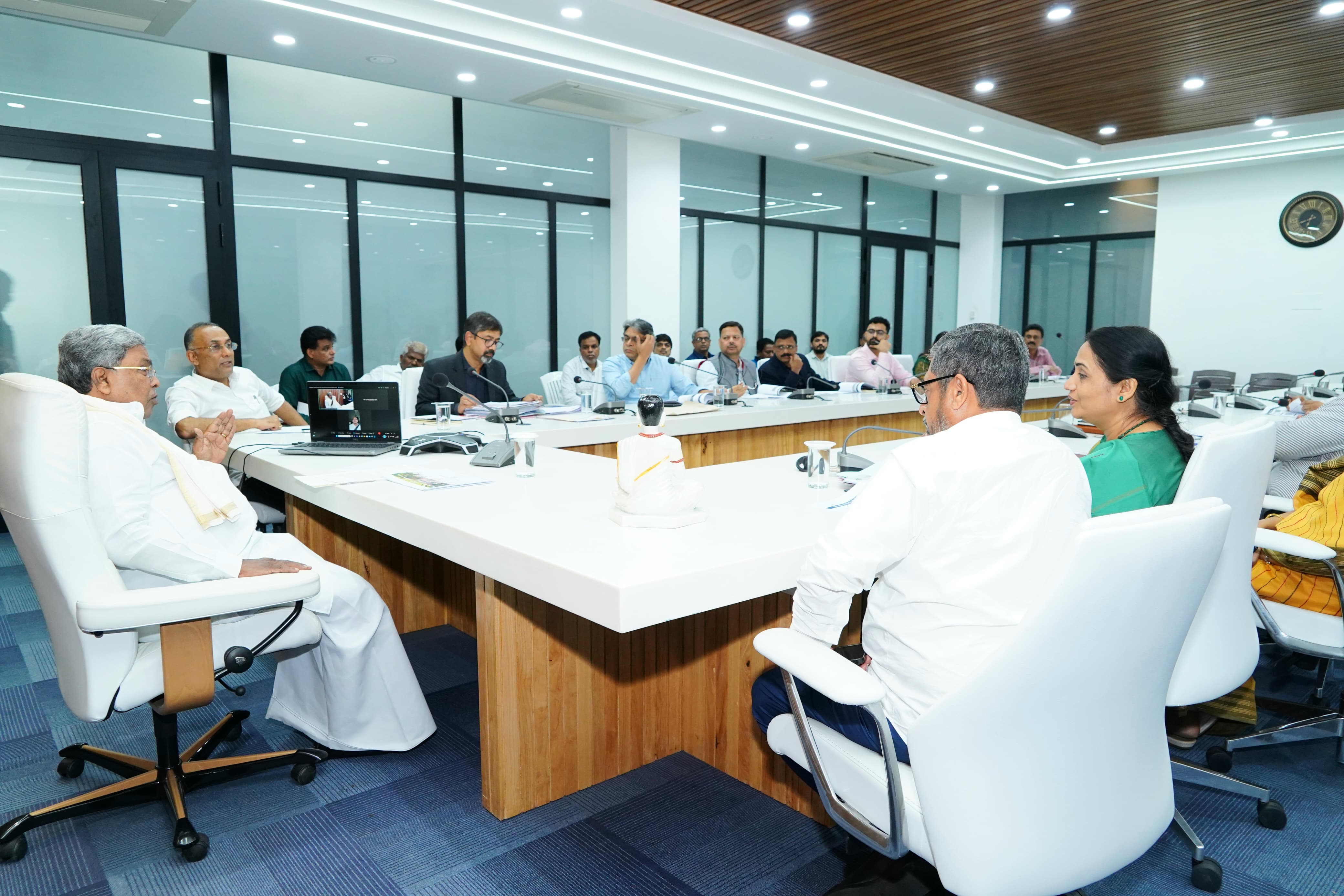no-need-to-worry-about-covid-but-follow-precautionary-measures-cm-siddaramaiah-advises