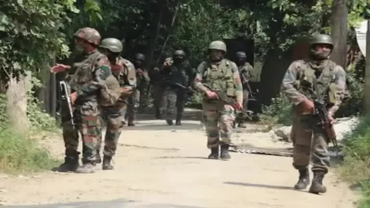 Police arrests 05 terrorist associates of LeT in Budgam