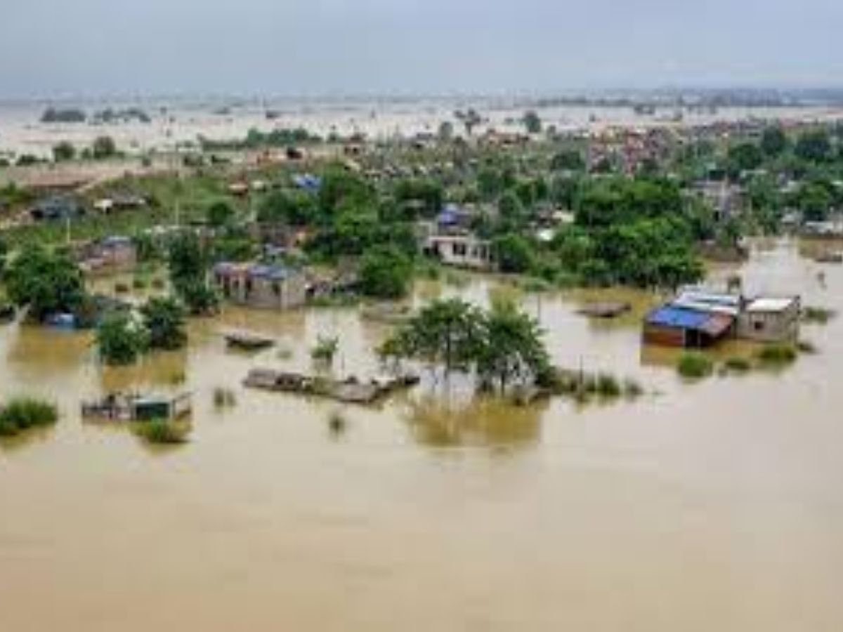 उत्तर प्रदेश के कई हिस्सों में बाढ़ का खतरा.