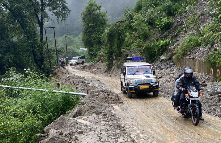 Pilgrims Vehicle Hit By Debris