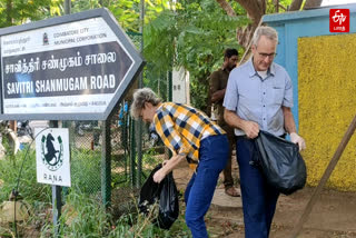 கோவை குப்பைகளை அகற்றும் வெளிநாட்டு தம்பதி