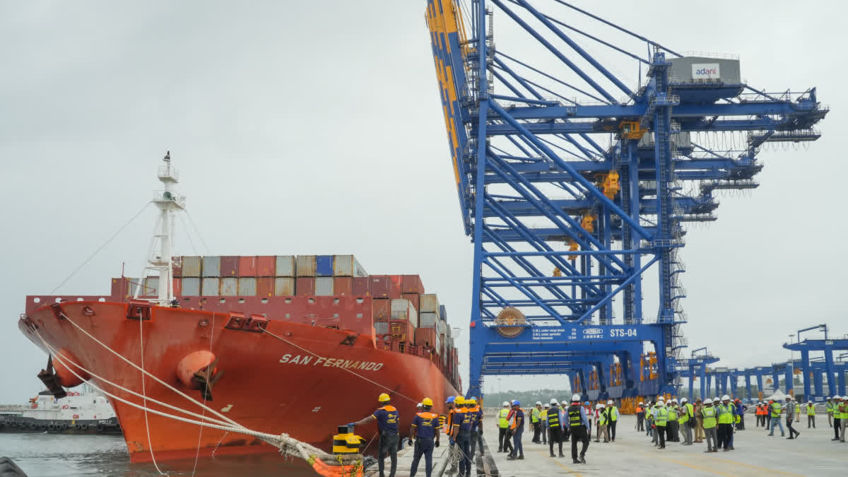 വിഴിഞ്ഞം തുറമുഖം  സാൻ ഫെര്‍ണാണ്ടോ കപ്പല്‍  SAN FERNANDO  VIZHINJAM PORT TRIAL OPERATIONS