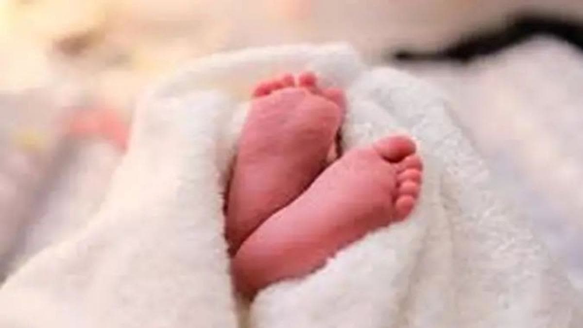 FATHER SOLD HIS BABY  കുഞ്ഞിനെ അച്ഛൻ വിറ്റു  NEWBORN SOLD IN HYDERABAD  HYDERABNAD MAN SELLS NEWBORN INFANT