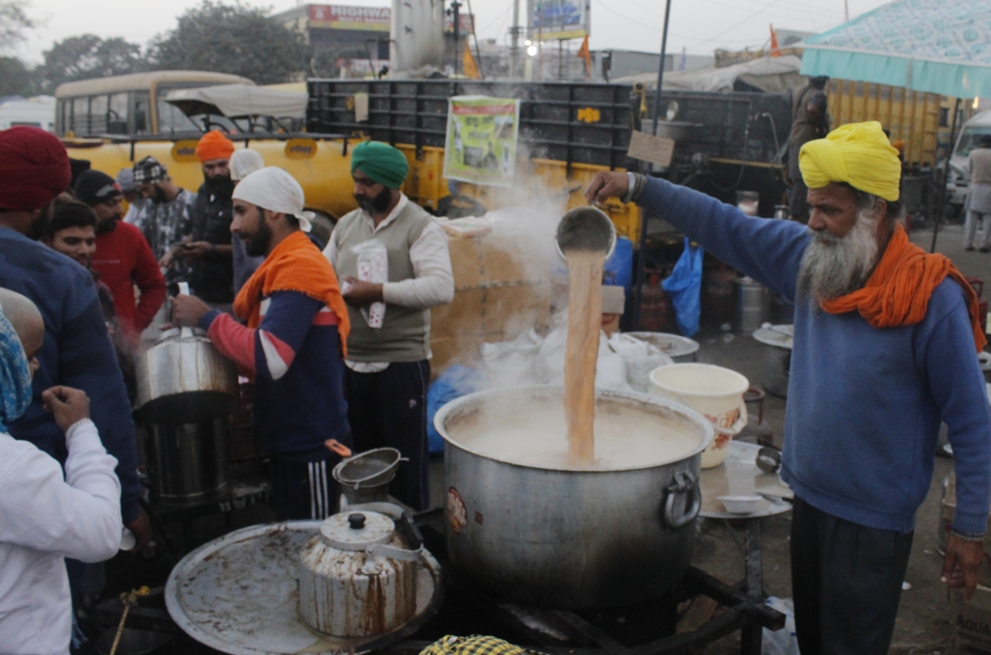 MILK TEA SIDE EFFECTS IN RAINY SEASON AND PRECAUTIONS TO CONSUMING TEA DURING MONSOON