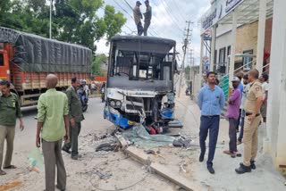 Pedestrian killed in BMTC bus accident at Bannerghatta Road