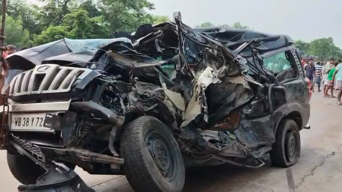 Four Killed As SUV Collides With Truck On NH-16 In Paschim Medinipur