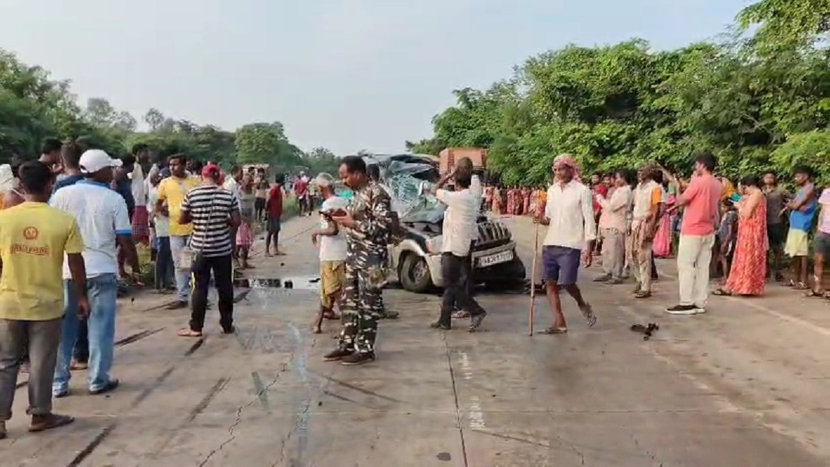 Four Killed As SUV Collides With Truck On NH-16 In Paschim Medinipur
