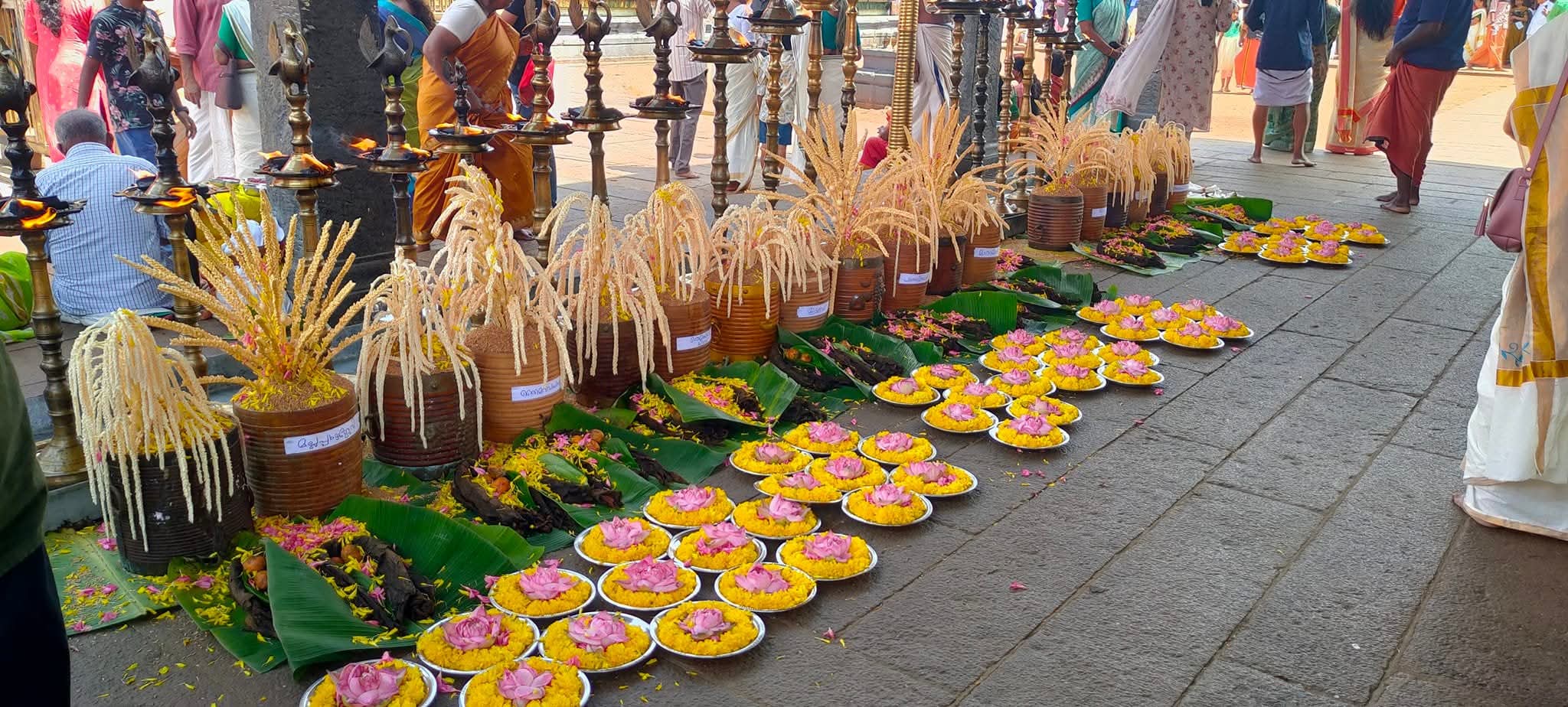 ARANMULA VALLA SADHYA  ആറന്മുള വള്ളസദ്യ  ആറന്മുള  VALLA SADHYA
