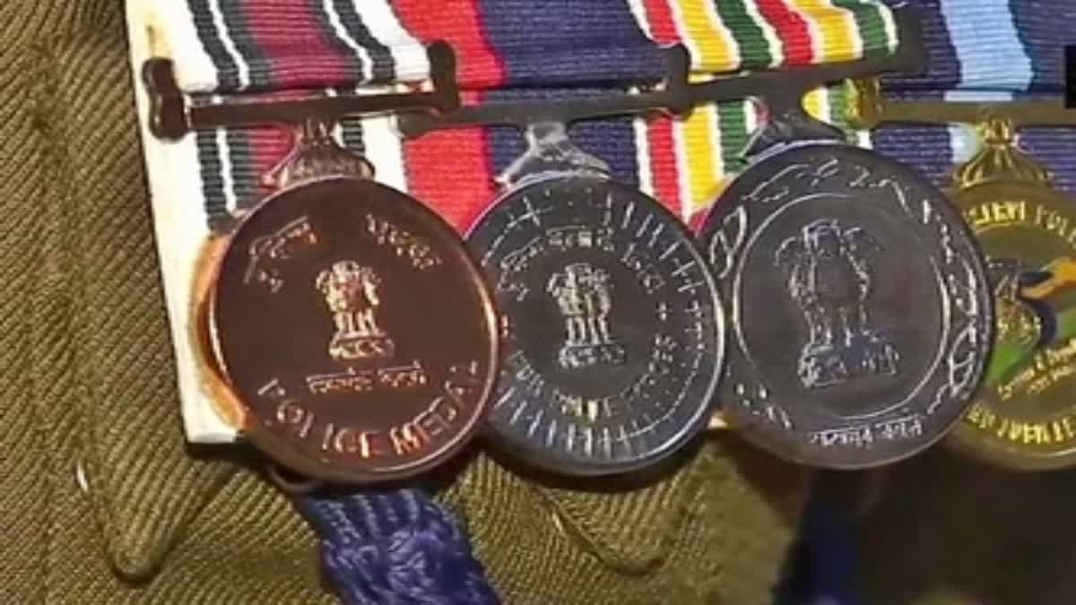 140 Police Personnel get Union Home Minister's Medal for Excellence in Investigation