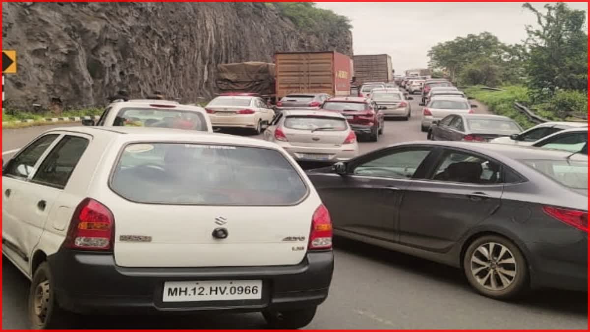 Traffic Jam On  Khambatki Ghat