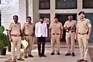 Man held for killing teen daughter in Maharashtra  maharashtra  maharashtra police  father  16 year old girl child  murder  india  മഹാരാഷ്‌ട്ര  പൊലീസ്‌  നന്ദേഡ്‌  16കാരി  പെൺകുട്ടി  കൊലപാതകം