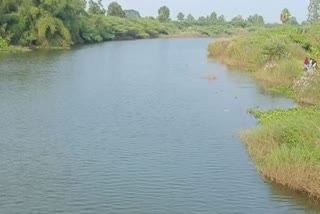 A man crossed Kushiyara river entered in Bangladesh