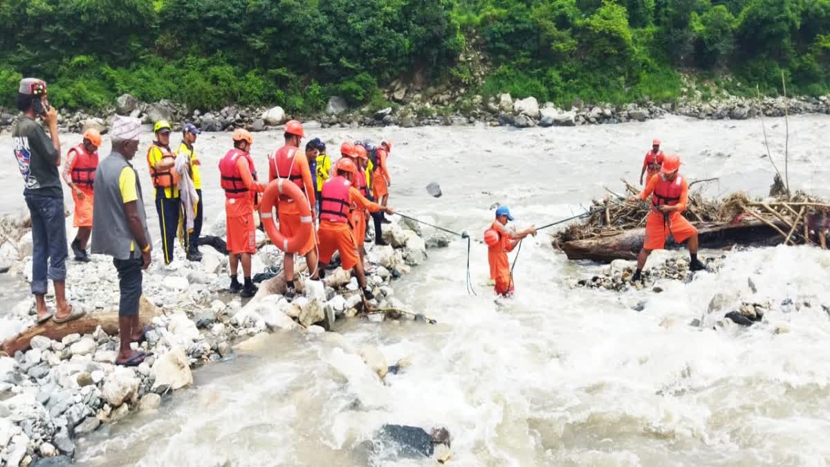 Woman And Girl Drowned in Bhagirathi River