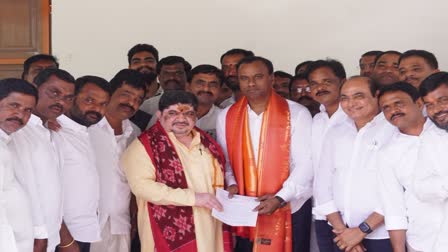 MLA Komatireddy Rajgopal Reddy Meets Minister Ponnam