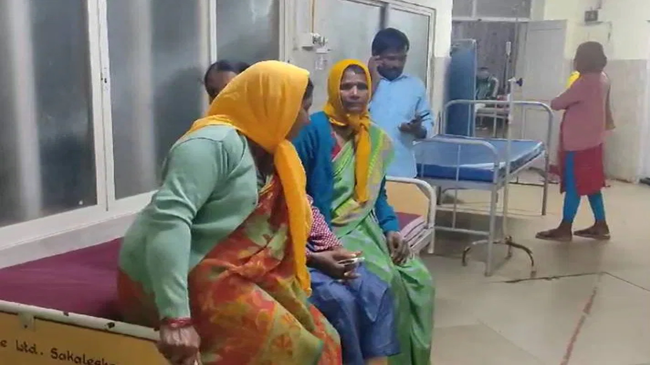 Women injured by lightning strike  Hassan  lightning strike