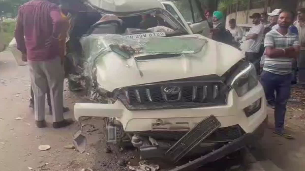 In Ludhiana, an accident occurred due to a collision of a vehicle with a tree