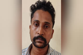 Man Arrested For Sexually Assaulting A Minor Girl  sexually assaulting a minor girl in Adoor  sexually assaulting a minor girl  sexually assaulting  minor girl  Man arrested for sexually assaulting  പ്രായപൂർത്തിയാകാത്ത പെൺകുട്ടിയോട് ലൈംഗികാതിക്രമം  32 കാരൻ അറസ്‌റ്റിൽ  ലൈംഗികാതിക്രമ കേസിൽ 32കാരൻ  അടൂർ പൊലീസ് അറസ്‌റ്റ്‌ ചെയ്‌തു  വീട്ടിൽ ഉറങ്ങിക്കിടക്കുമ്പോൾ ലൈംഗിക അതിക്രമം  അടൂർ പൊലീസ് കുട്ടിയുടെ മൊഴി രേഖപ്പെടുത്തി  അടൂർ പൊലീസ് ഇൻസ്‌പെക്‌ടർ ശ്രീകുമാറിന്‍റെ  ചൈൽഡ് വെൽഫയർ കമ്മിറ്റിയിൽ നിന്നറിയിച്ചതുപ്രകാരം