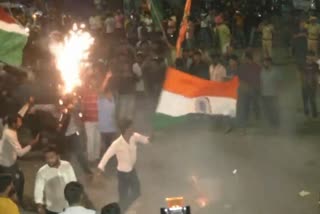 Cricket fans celebrate victory of Team India