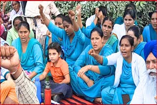 PGI employees protest in Ghabdan Sangrur