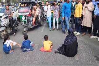 indore rape victim on road