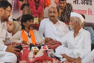 Today is the 15th day of the hunger strike of Manoj Jarange Patil who sat on hunger strike for Maratha reservation. In the wake of Jarange Patil's hunger strike and Maratha reservation, an all-party meeting was held at Chief Minister Eknath Shinde's Sahyadri bungalow in Mumbai on Monday.