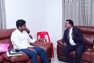 Jada_Shravan_meets_Nara_Lokesh