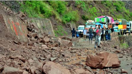 Landslide In Jammu-Srinagar Highway