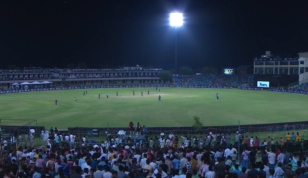 SMS stadium jam packed with cricket lovers
