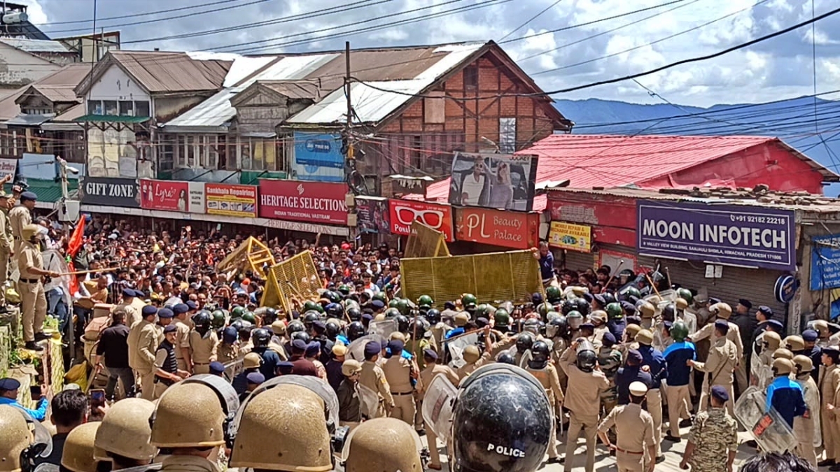 बुधवार को संजौली में प्रदर्शन हुआ था