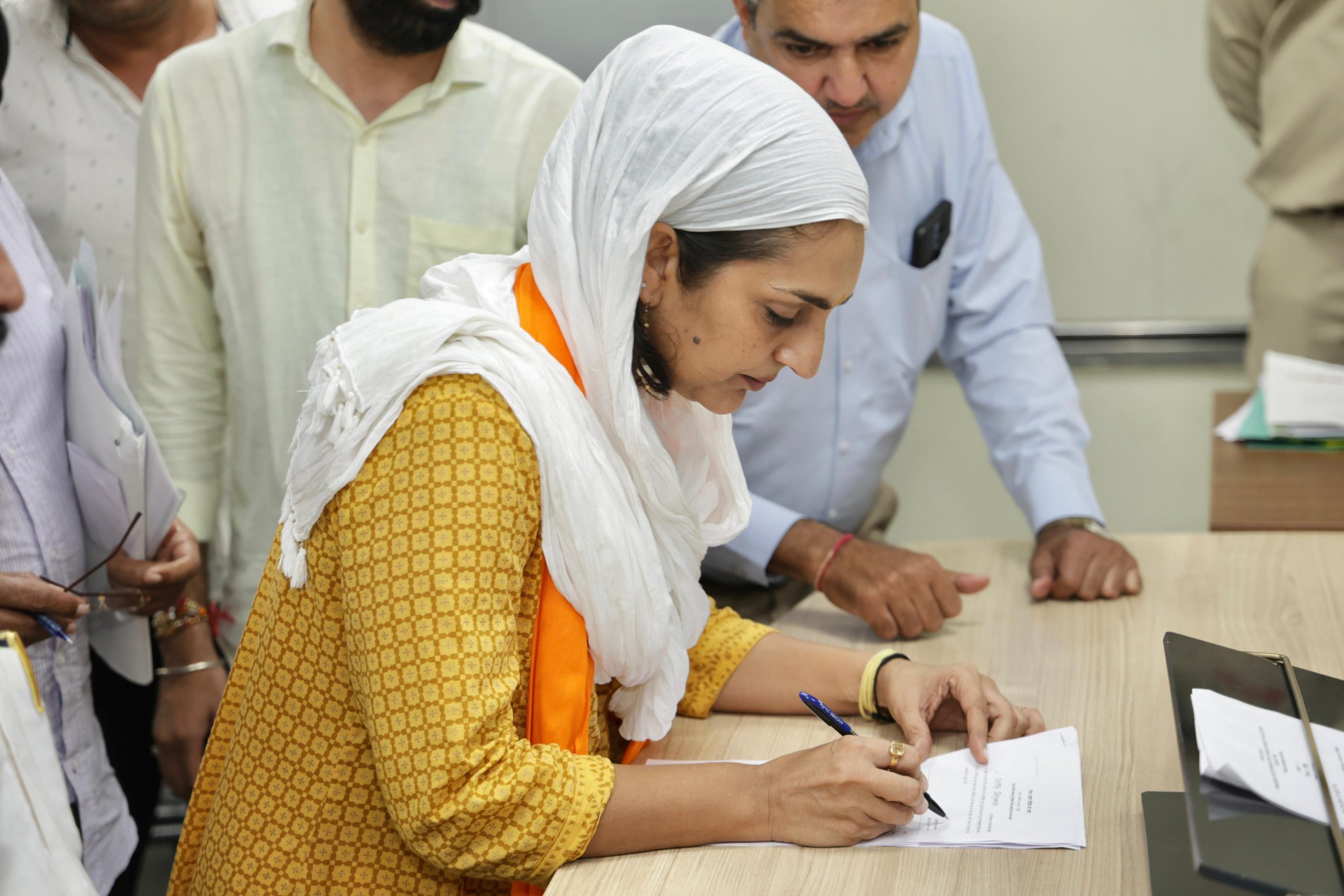 Chitra Sarwara filed nomination from Ambala Cantt as an independent candidate Haryana Assembly Election 2024 Congress