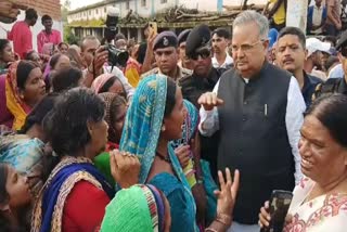 Raman Singh met flood affected people