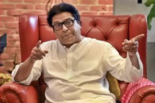 Raj Thackeray leg injured during a visit to Ganesh Mandals in Thane