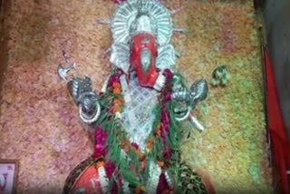 Lakdi Ganpati buldhana khamgaon is a tradition cultivated for 130 years