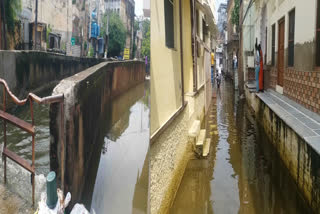 Flooding Due to Overflow Water