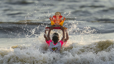 4 Die As 7 Members Of A Family Drown During Ganesh Visarjan In Gujarat's Patan