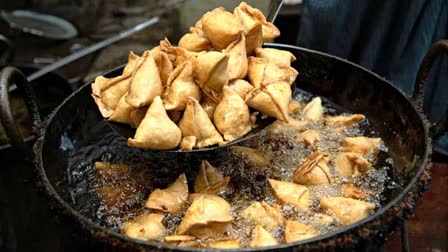 Frog Leg in Samosa at Ghaziabad