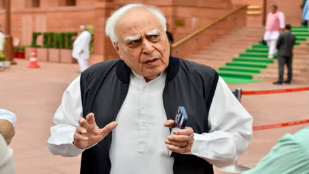 Senior advocate Kapil Sibal has slammed Prime Minister Narendra Modi for visiting the house of Chief Justice of India DY Chandrachud for Ganesh Puja