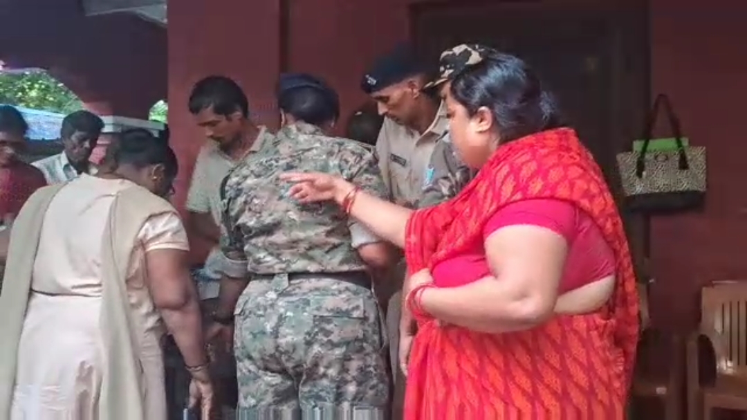 Woman created ruckus at court premises in Dhanbad