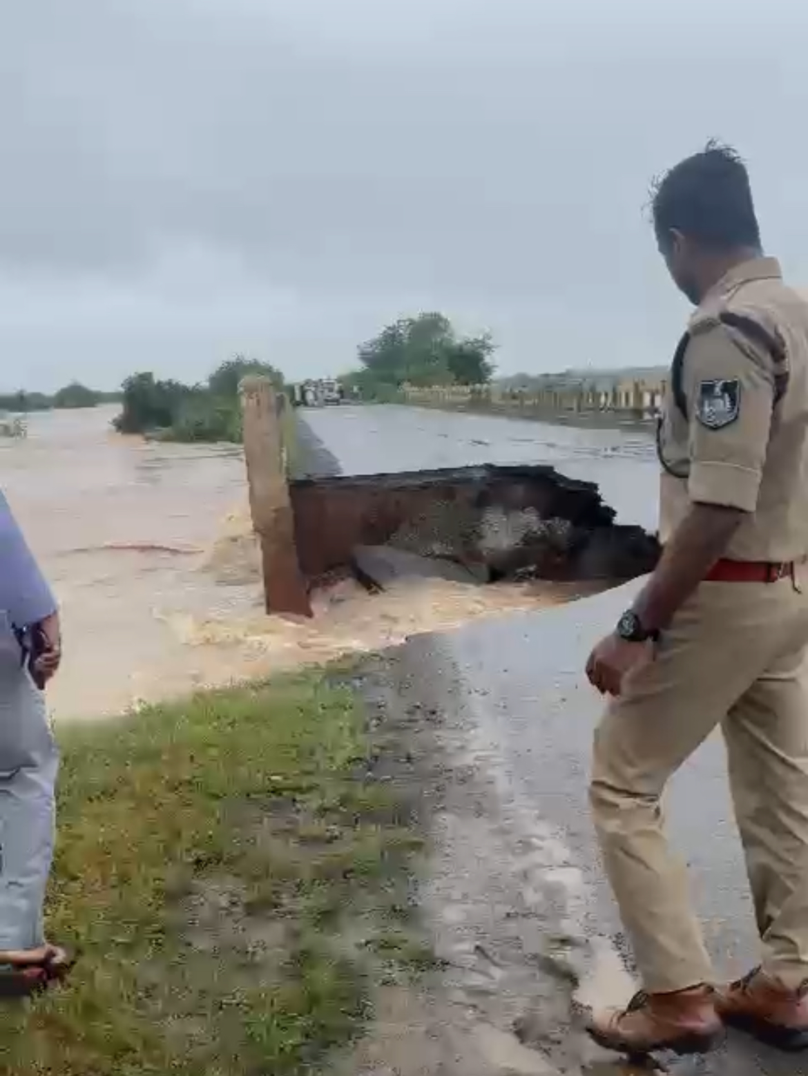 GWALIOR RIVER BRIDGE DAMAGED