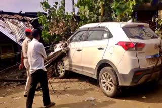 two people injured in a road accident in lakhimpur